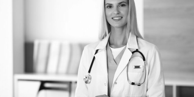 Common Workplace Injuries Among Healthcare Professionals