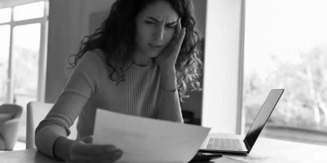 womann-employee-frustrated-that-workers-comp-